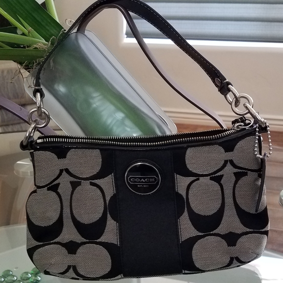 Coach purse - Picture 1 of 5